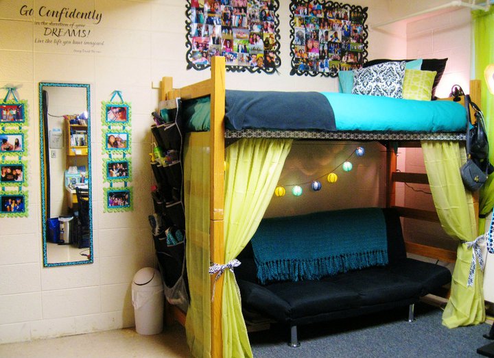 Back to School: How to Decorate Your Dorm